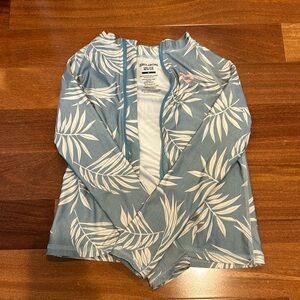 Billabong rash guard. Size medium for kids!